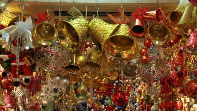 Did Santa really exist? Oxford researchers get down to the bone of