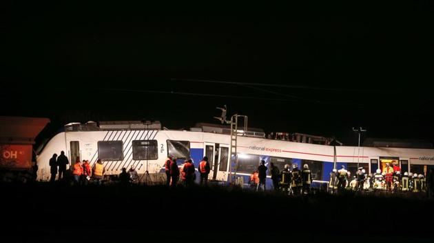 Firefighters and investigators work on the site of a train accident on December 05, 2017 in Meerbusch-Osterath, western Germany, where a passenger train and a freight train collided. (AFP Photo) Firefighters and investigators work on the site of a train accident on December 05, 2017 in Meerbusch-Osterath, western Germany, where a passenger train and a freight train collided. (AFP Photo)