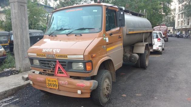 The milk tanker that crushed the couple. (HT File) The milk tanker that crushed the couple. (HT File)