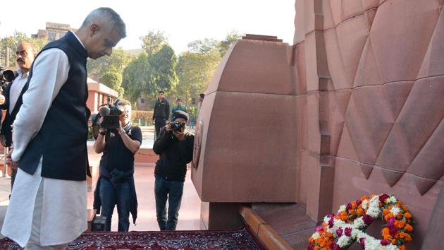 Mayor of London Sadiq Khan lays a wreath as he pays tribute to martyrs at Jallianwala Bagh, Amritsar, December 6. It is time that the Queen or the British prime minister tendered an unequivocal apology for the Jallianwala Bagh massacre and owned up to similar atrocities committed by its forces on the people it colonised (Sameer Sehgal/Hindustan Times) Mayor of London Sadiq Khan lays a wreath as he pays tribute to martyrs at Jallianwala Bagh, Amritsar, December 6. It is time that the Queen or the British prime minister tendered an unequivocal apology for the Jallianwala Bagh massacre and owned up to similar atrocities committed by its forces on the people it colonised (Sameer Sehgal/Hindustan Times)