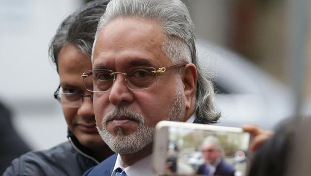 Liquor tycoon Vijay Mallya arrives at Westminster Magistrates Court in central London on Thursday for a hearing in his extradition trial.(AFP)