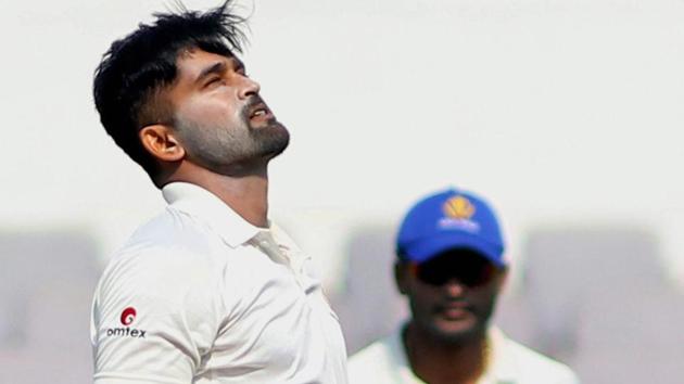 R Vinay Kumar’s six wickets helped Karnataka take charge on Day 1 of their Ranji Trophy quarter-final against Mumbai. (PTI) R Vinay Kumar’s six wickets helped Karnataka take charge on Day 1 of their Ranji Trophy quarter-final against Mumbai. (PTI)