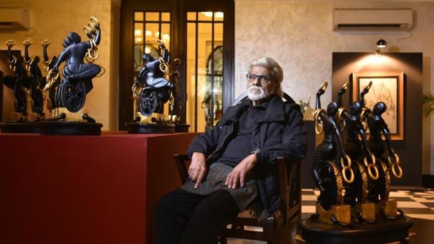 Satish Gujral is an important Indian painter, sculptor and muralist of the post-independence era.(Raj K Raj/HT PHOTO)