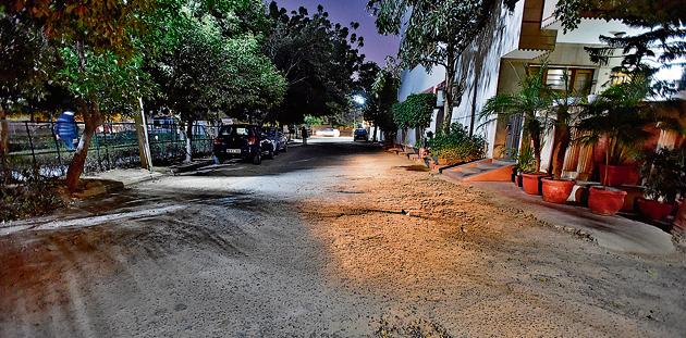 The deficiency assessment report in South City 1 states that ‘only some major roads were repaired 4-5 years ago’, while all others have only seen patchwork over the last 7-8 years. (Sanjeev Verma/HT PHOTO) The deficiency assessment report in South City 1 states that ‘only some major roads were repaired 4-5 years ago’, while all others have only seen patchwork over the last 7-8 years. (Sanjeev Verma/HT PHOTO)