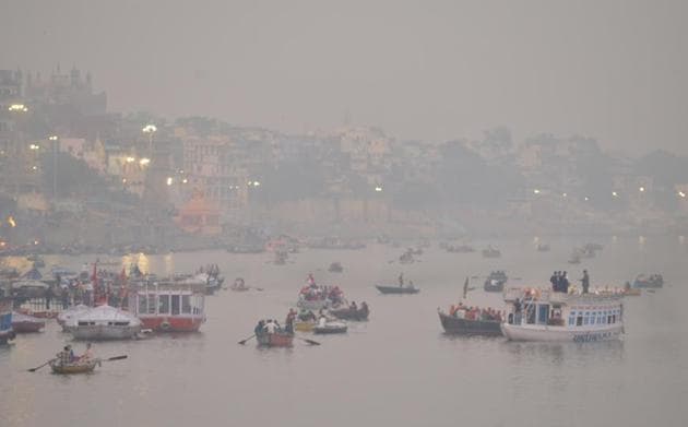 The channelling of the Ganga from Varanasi to Haldia would be completed before January 2019 and one could then enjoy a journey on a cruise, which would cost just 20 paise per km.(Rajesh Kumar/HT Photo)
