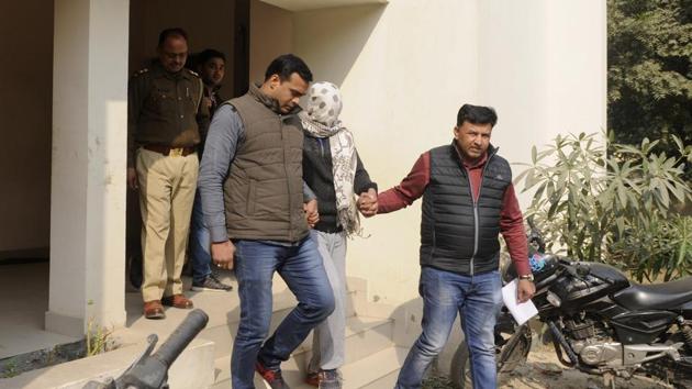 According to the police, the boy killed the duo in a fit of rage with a cricket bat and later used a pizza cutter and a pair of scissors to disfigure their faces. (Sunil Ghosh/HT Photo) According to the police, the boy killed the duo in a fit of rage with a cricket bat and later used a pizza cutter and a pair of scissors to disfigure their faces. (Sunil Ghosh/HT Photo)