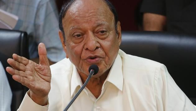 Former CM Shankersinh Vaghela addresses a press conference in Ahmedabad. (Siddharaj Solanki/HT FILE PHOTO) Former CM Shankersinh Vaghela addresses a press conference in Ahmedabad. (Siddharaj Solanki/HT FILE PHOTO)
