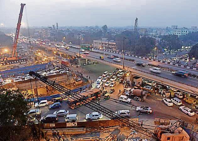 Many bumps on this signal-free stretch in Delhi | Delhi News - Times of  India