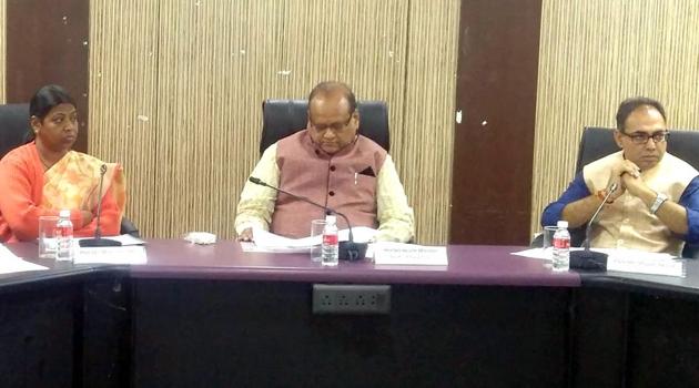 Health minister Kali Charan Saraf at a meeting at the health directorate in Jaipur on Monday. (HT Photo)