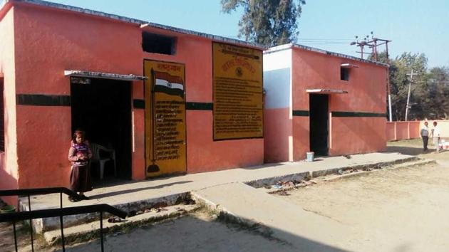 Such is the saffron frenzy that reportedly over 80 of the 1,230 primary schools in Pilibhit district were painted saffron. (HT Photo) Such is the saffron frenzy that reportedly over 80 of the 1,230 primary schools in Pilibhit district were painted saffron. (HT Photo)