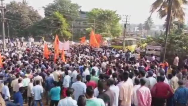 VHP and other Hindu groups stage a protest in Karnataka’s Sirsi over youth activist’s mysterious murder, on Tuesday. (ANI) VHP and other Hindu groups stage a protest in Karnataka’s Sirsi over youth activist’s mysterious murder, on Tuesday. (ANI)