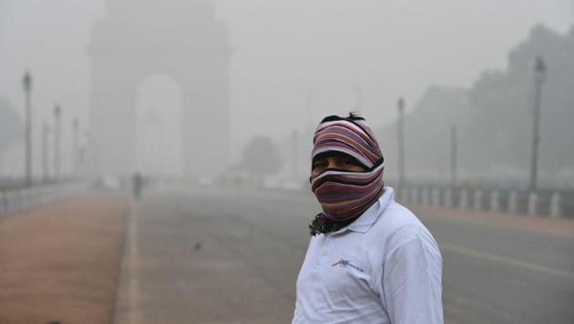 Minimum temperature dropped to 12 degree Celsius on Wednesday from Tuesday’s 13.8 degree Celsius. (Arvind Yadav / HT Photo) Minimum temperature dropped to 12 degree Celsius on Wednesday from Tuesday’s 13.8 degree Celsius. (Arvind Yadav / HT Photo)