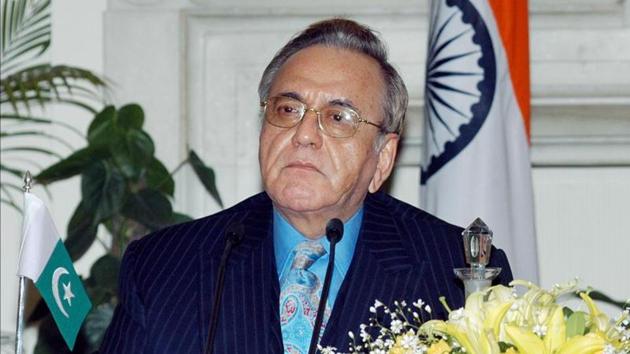Former Pakistan foreign minister Khurshid Kasuri at a news conference in New Delhi on February 21, 2007. (HT Photo) Former Pakistan foreign minister Khurshid Kasuri at a news conference in New Delhi on February 21, 2007. (HT Photo)
