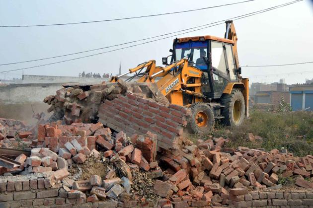 The GDA officials said the land mafias have encroached upon nearly 30,000 square metres of government land in Ghaziabad. (Sakib Ali /HT Photo) The GDA officials said the land mafias have encroached upon nearly 30,000 square metres of government land in Ghaziabad. (Sakib Ali /HT Photo)