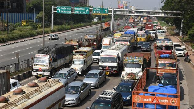 According to the police, the incident took place around 6am when the tanker, loaded with the gas, was going from Mumbai towards Panvel. (Bachchan Kumar) According to the police, the incident took place around 6am when the tanker, loaded with the gas, was going from Mumbai towards Panvel. (Bachchan Kumar)