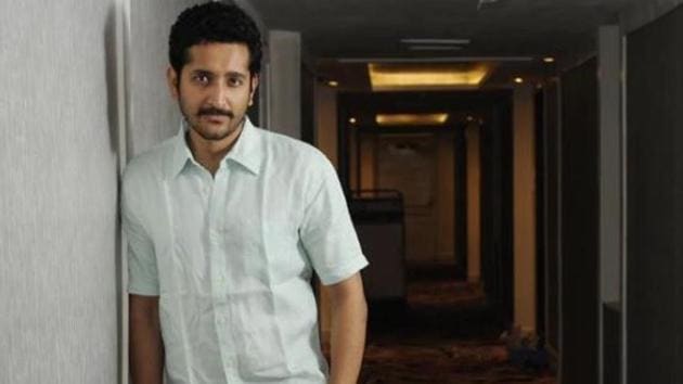 Parambrata Chatterjee starred in Vidya Balan film Kahaani. Parambrata Chatterjee starred in Vidya Balan film Kahaani.