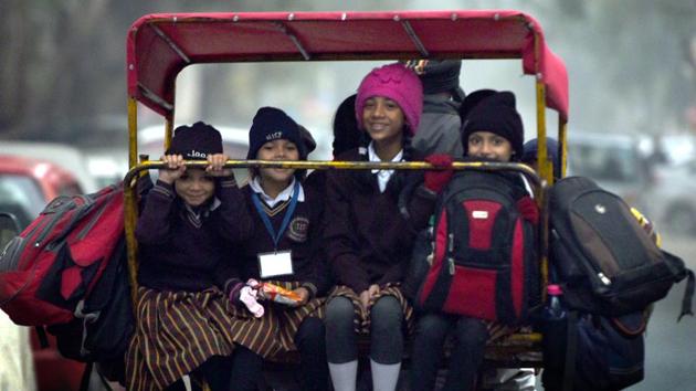 Children on way to their school on a cold morning in Mayur Vihar of New Delhi. (Sushil Kumar/HT Photo) Children on way to their school on a cold morning in Mayur Vihar of New Delhi. (Sushil Kumar/HT Photo)