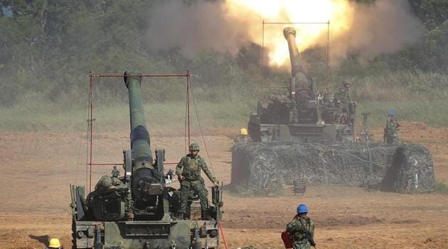The M777 ultra-light American howitzer was firing Indian ammunition in Rajasthan’s Pokhran ranges. (ANI File Photo) The M777 ultra-light American howitzer was firing Indian ammunition in Rajasthan’s Pokhran ranges. (ANI File Photo)
