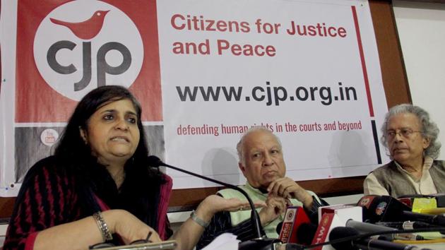 Teesta Setalvad and others interact with the media during a press conference for the NGO Citizen for Justice and Peace in Mumbai. (Bhushan Koyande / HT Photo) Teesta Setalvad and others interact with the media during a press conference for the NGO Citizen for Justice and Peace in Mumbai. (Bhushan Koyande / HT Photo)