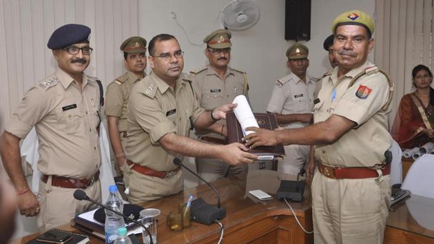 The Ghaziabad police had won laurels from the Union home ministry for uniting 227 children, who had gone missing in 2014, with their families. The police hope to repeat this feat. (HT File Photo) The Ghaziabad police had won laurels from the Union home ministry for uniting 227 children, who had gone missing in 2014, with their families. The police hope to repeat this feat. (HT File Photo)