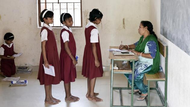 As per the 2011 census, the Dongria Kondhs have a population of about 8000 with just a 10% literacy rate. The female literacy rate is a dismal three percent.  (Vipin Kumar / HT Photo) 