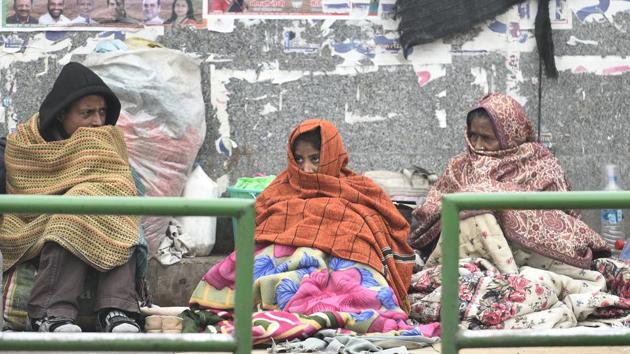 On Thursday, the maximum temperature was 19.1 degree Celsius while the minimum 11.2 degree Celsius. (Sanchit Khanna/HT PHOTO) On Thursday, the maximum temperature was 19.1 degree Celsius while the minimum 11.2 degree Celsius. (Sanchit Khanna/HT PHOTO)