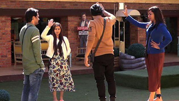 Bigg Boss 11 Dec 15 written update: Housemates fail to finalise the nominees for captaincy. Bigg Boss 11 Dec 15 written update: Housemates fail to finalise the nominees for captaincy.