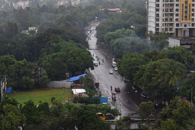 UDD issued a directive to the civic body to conduct a survey of the DP road recently.(Pratham Gokhale/HT Photo) UDD issued a directive to the civic body to conduct a survey of the DP road recently.(Pratham Gokhale/HT Photo)