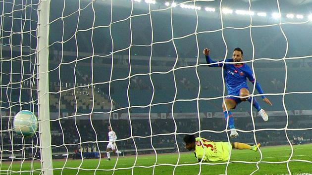 Manuel Jesus Arana Rodriguez of FC Goa against Delhi Dynamos during their Indian Super League (ISL) match on Saturday.  (ISL / SPORTZPICS) 