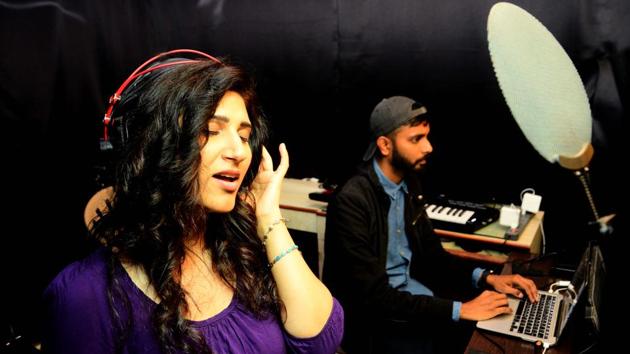 Marty Bharath and Shashaa Tirupati are collaborating on two interesting tracks. Shankar Narayan/HT PHOTO Marty Bharath and Shashaa Tirupati are collaborating on two interesting tracks. Shankar Narayan/HT PHOTO
