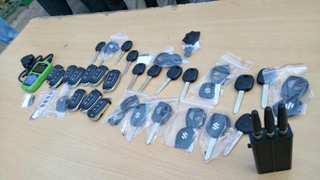 The two accused were allegedly part of an interstate cartel that deployed the use of latest technology to break into cars before stealing them. The two accused were allegedly part of an interstate cartel that deployed the use of latest technology to break into cars before stealing them.