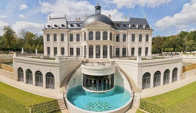 Fortune magazine reported at the time of the 2015 sale that the Chateau Louis XIV -- which has fountains that can be controlled by iPhone -- had smashed records to become the world’s priciest home. (Twitter Photo) Fortune magazine reported at the time of the 2015 sale that the Chateau Louis XIV -- which has fountains that can be controlled by iPhone -- had smashed records to become the world’s priciest home. (Twitter Photo)