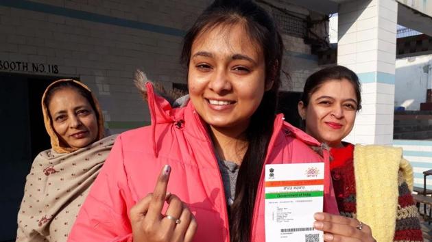 Jasleen Kaur, a first time voter, after casting her vote in Jalandhar. (Pardeep Pandit/HT)