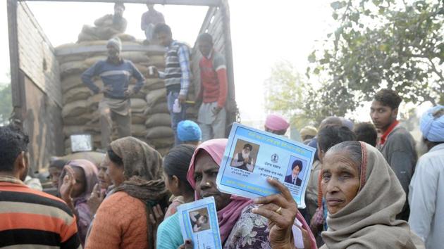The Narendra Modi government is working on a plan to increase the pension it provides to people over the age of 60, widows, and disabled persons, all from Below Poverty Line (BPL) households. (HT File Photo) The Narendra Modi government is working on a plan to increase the pension it provides to people over the age of 60, widows, and disabled persons, all from Below Poverty Line (BPL) households. (HT File Photo)