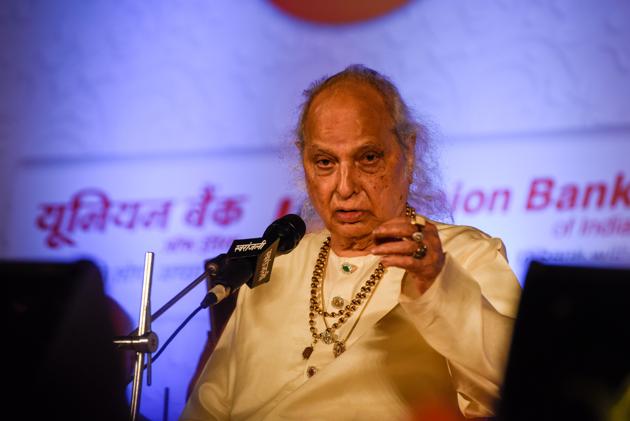 Pandit Jasraj performing on the second day of the 65th edition of Sawai Gandharva Bhimsen Mahotsav at Ramanbaug on Thursday. Pandit Jasraj performing on the second day of the 65th edition of Sawai Gandharva Bhimsen Mahotsav at Ramanbaug on Thursday.
