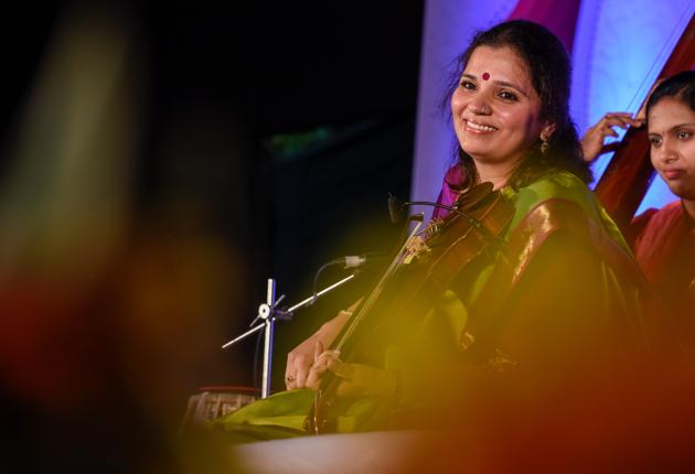 Kala Ramnath playing the Violin on the second day of the 65th edition of Sawai Gandharva Bhimsen Mahotsav at Ramanbaug on Thursday. (Sanket Wankhade/HT PHOTO) Kala Ramnath playing the Violin on the second day of the 65th edition of Sawai Gandharva Bhimsen Mahotsav at Ramanbaug on Thursday. (Sanket Wankhade/HT PHOTO)