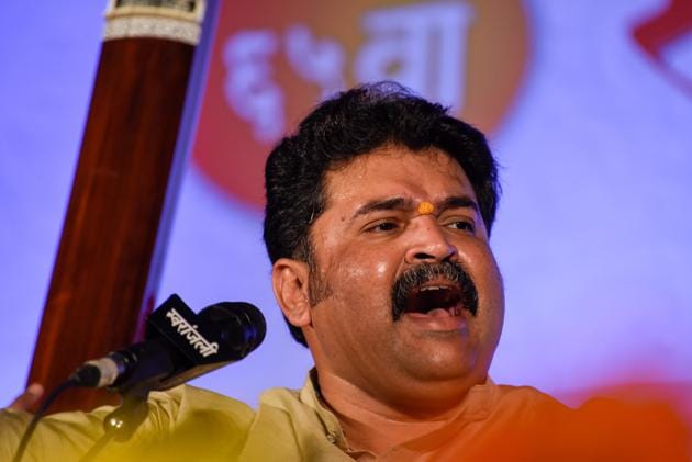 Bhuvnesh Komkali singing on the second day of Sawai Gandharva Bhimsen Mahotsav at Ramanbaug on Thursday. (Sanket Wankhade/HT PHOTO) Bhuvnesh Komkali singing on the second day of Sawai Gandharva Bhimsen Mahotsav at Ramanbaug on Thursday. (Sanket Wankhade/HT PHOTO)