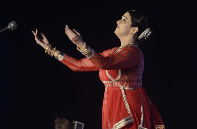 Prachi Shah performing the Kathak dance form on the fourth day of the 65th Sawai Gandharva Bhimsen Mahotsav at Ramanbag on Saturday. (Ravindra Joshi/HT PHOTO) Prachi Shah performing the Kathak dance form on the fourth day of the 65th Sawai Gandharva Bhimsen Mahotsav at Ramanbag on Saturday. (Ravindra Joshi/HT PHOTO)