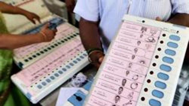 Bypoll in RK Nagar assembly constituency will be held on December 21.(PTI Photo) Bypoll in RK Nagar assembly constituency will be held on December 21.(PTI Photo)