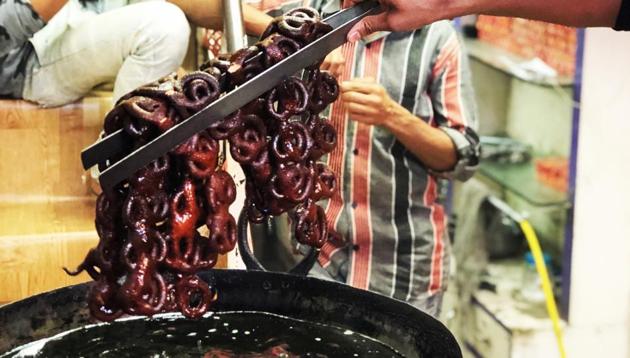 This unusual delicacy can only be found at Sultanji Sweets & Snacks in the Matia Mahal Bazar in Old Delhi. (Mayank Austen Soofi / HT Photo) This unusual delicacy can only be found at Sultanji Sweets & Snacks in the Matia Mahal Bazar in Old Delhi. (Mayank Austen Soofi / HT Photo)