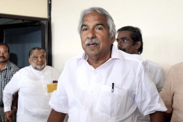 Former Kerala CM Oommen Chandy claimed the cases were “politically motivated”.(HT File Photo)