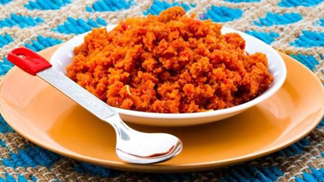 There’s nothing better than making some gajar halwa in winter. Apart from that, you can even try gajar pak. It is same as halwa but presented in the form of a barfi.(Shutterstock)