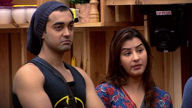 Bigg boss cheap 11 full episode