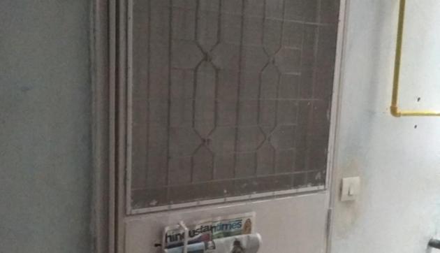 The woman, Santosh Suri, was registered with Delhi Police’s senior citizen cell, which has to ensure the safety of registered members. She lived in this flat. The woman, Santosh Suri, was registered with Delhi Police’s senior citizen cell, which has to ensure the safety of registered members. She lived in this flat.