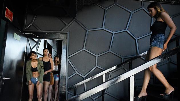 Models wait to appear before the judges, both eagerly and anxiously. (Satyabrata Tripathy/HT Photo) 