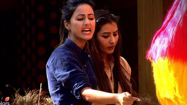 Hina Khan and Vikas Gupta had a big fight during the Poultry Farm task. (Colors) Hina Khan and Vikas Gupta had a big fight during the Poultry Farm task. (Colors)