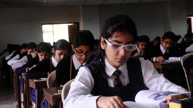 The state government is likely to transfer students from around 175 government-aided Urdu medium schools to Marathi medium schools nearby. (HT File/Representational Image) The state government is likely to transfer students from around 175 government-aided Urdu medium schools to Marathi medium schools nearby. (HT File/Representational Image)