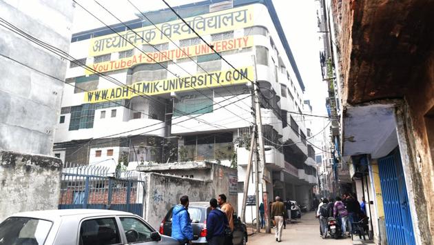 Police officials visited the campus of Virendra Dixit's ashram for search operations at Vijay Vihar in New Delhi on Wednesday. (Sanchit Khanna/HT PHOTO) Police officials visited the campus of Virendra Dixit's ashram for search operations at Vijay Vihar in New Delhi on Wednesday. (Sanchit Khanna/HT PHOTO)