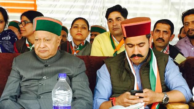 Many contestants overtly and covertly blamed Virbhadra Singh for propagating local leaders who allegedly worked against their own party. (HT File Photo) Many contestants overtly and covertly blamed Virbhadra Singh for propagating local leaders who allegedly worked against their own party. (HT File Photo)
