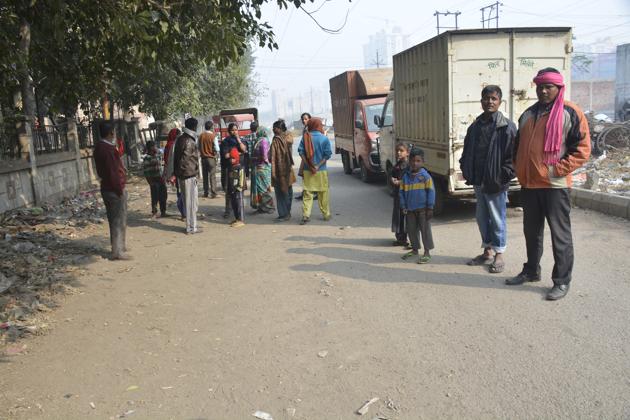 The scene of crime where a class 11 boy shot and critically injured a class 10 girl at sector-4 in Vasundhara. (Sakib Ali/HT Photo) The scene of crime where a class 11 boy shot and critically injured a class 10 girl at sector-4 in Vasundhara. (Sakib Ali/HT Photo)